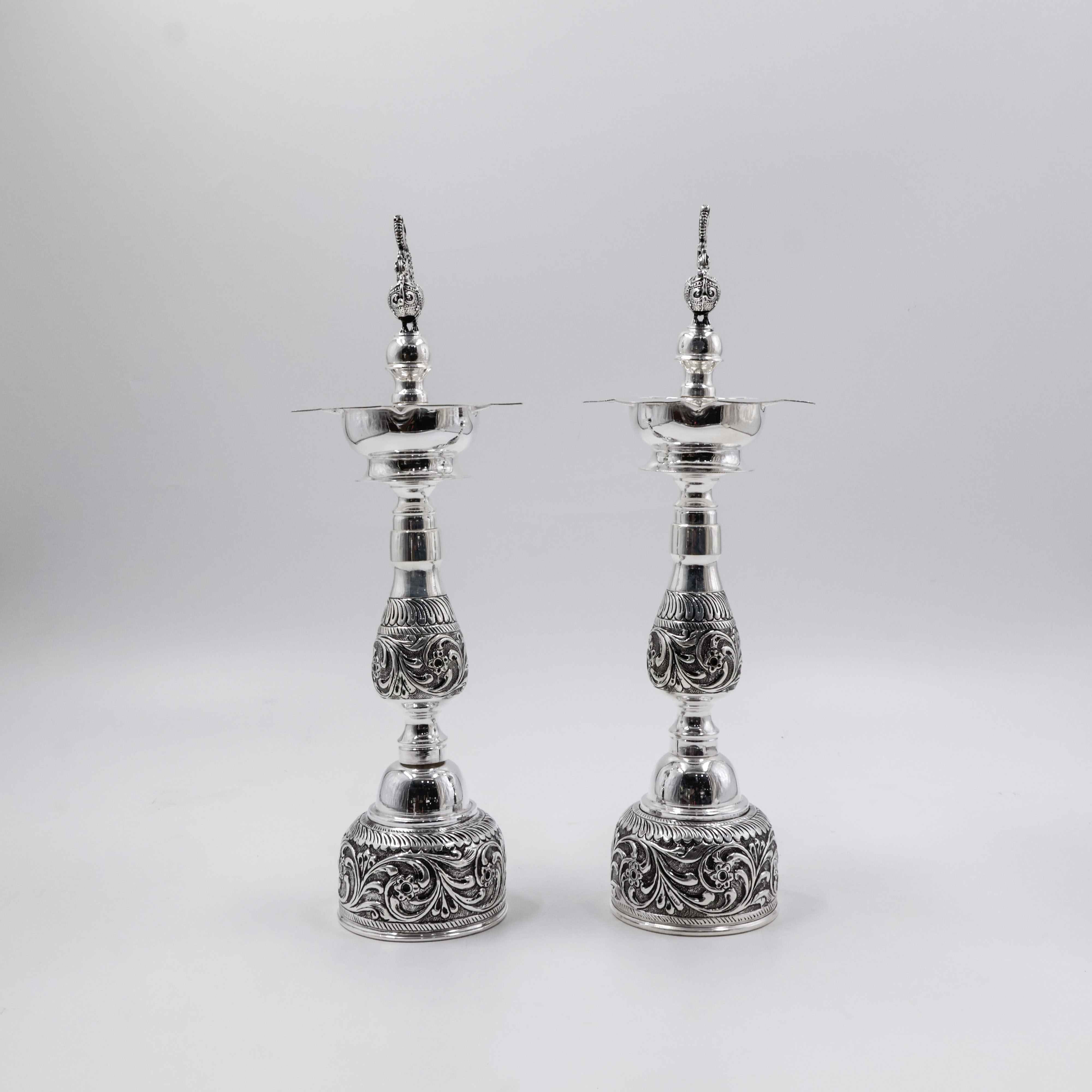 New Akshaya Jewellers - Medium Size Silver Anitque Kundulu